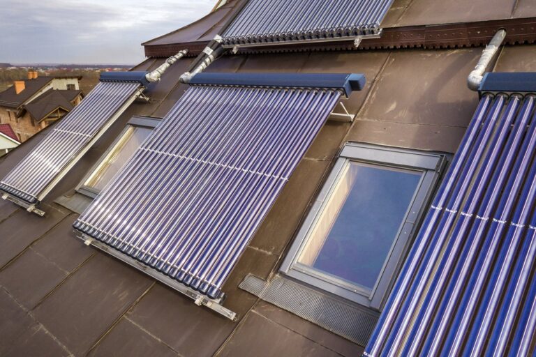 Efektywne wykorzystanie zestawów solarnych do grzania wody w domu