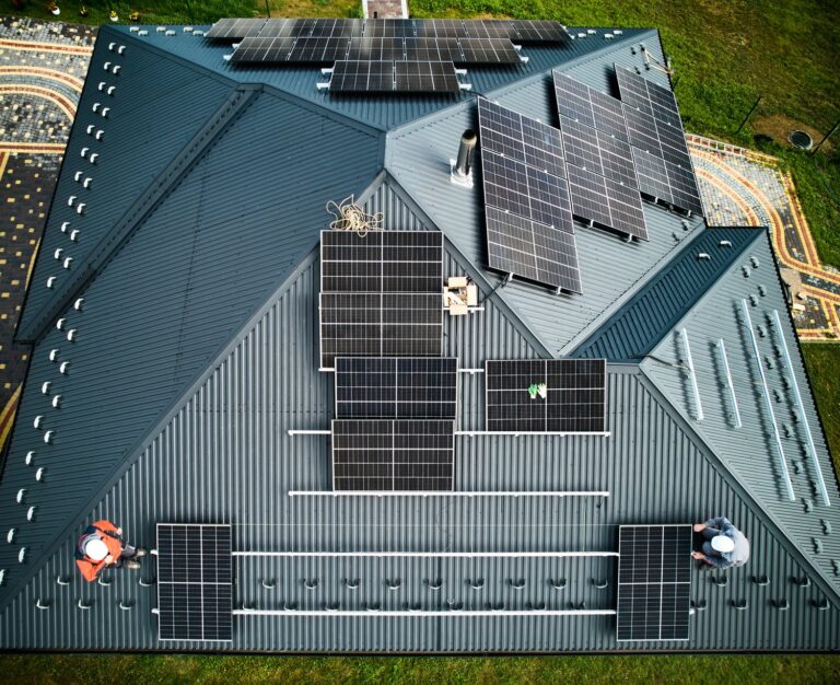 Optymalizacja systemów fotowoltaicznych i magazynów energii dla nowoczesnych domów