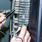 Diagnozowanie i naprawa usterek w systemie szaf sterowniczych