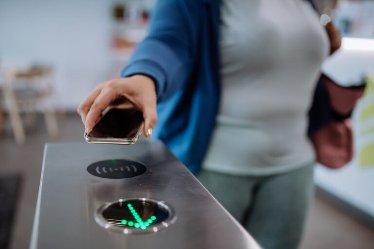 Metody eliminacji zakłóceń w systemie kontroli dostępu RFID