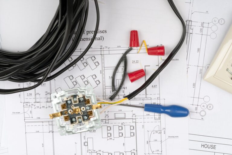 Praktyczny przewodnik po przewodach i kablach elektrycznych dla instalatorów
