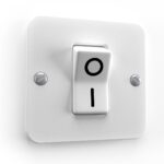 Dlaczego włącznik światła trzeszczy podczas przekręcania