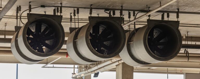 Jak prawidłowo dobierać klapy zwrotne i wentylatory do systemu wentylacji