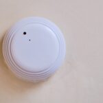 Jak sprawdzić czy czujnik dymu wymaga wymiany baterii