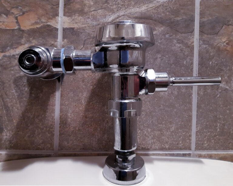 Jak sprawdzić czy zawór główny wody w domu jest szczelny