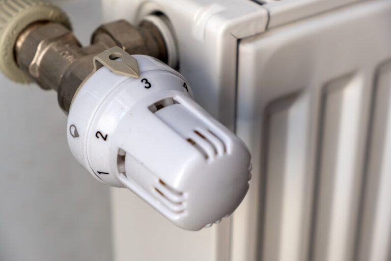 Dlaczego kaloryfer jest zimny mimo odkręcenia zaworu termostatycznego
