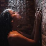 Dlaczego woda w prysznicu nagle zmienia temperaturę