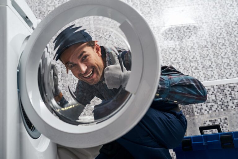 Jak rozpoznać czy pompa w pralce pracuje nieprawidłowo i wymaga interwencji serwisu