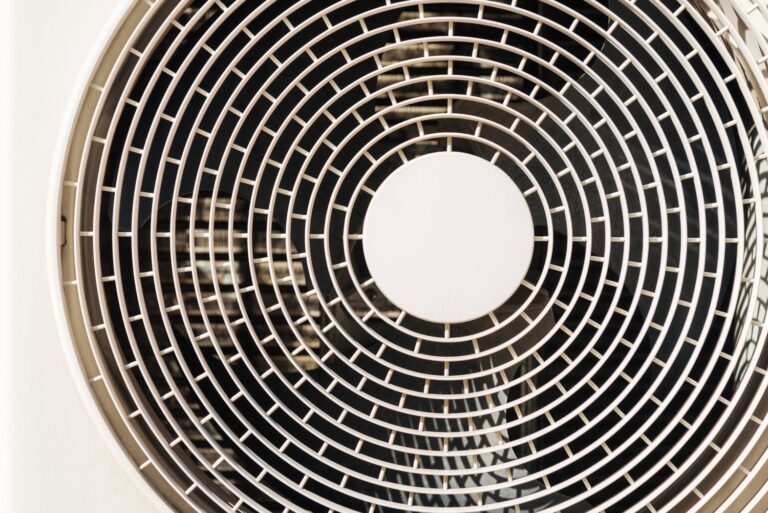 Jak sprawdzić czy uszkodzony jest silnik wentylatora w okapie kuchennym